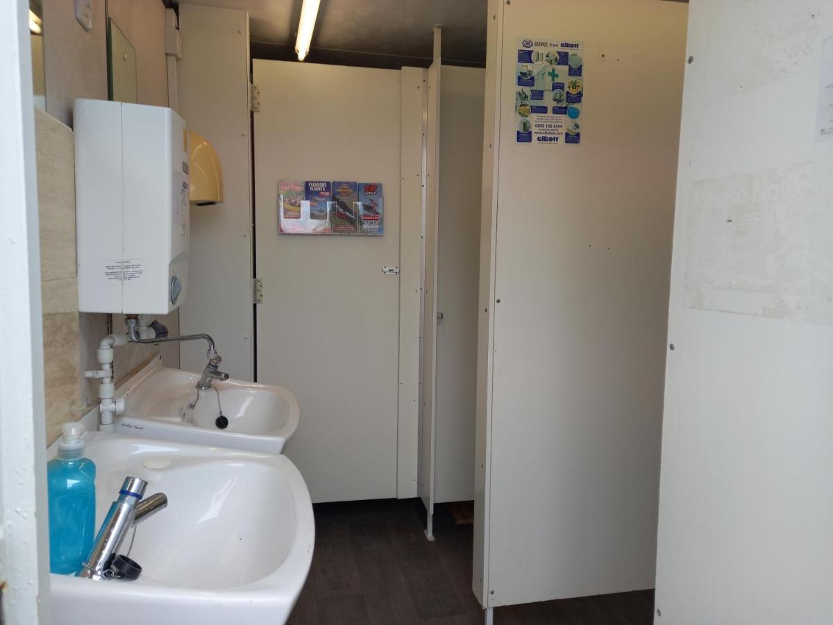 Pen Y Buarth Pod - Caravan Site Карнарвон Экстерьер фото